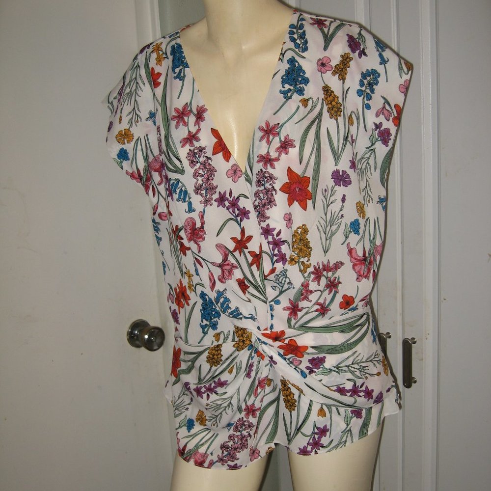 ❤️SIONI FLORAL ACCORNERO Top Size Large